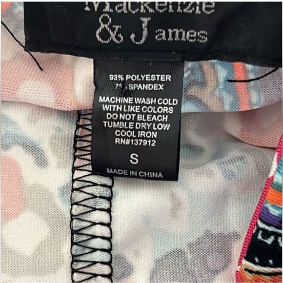 Mackenzie & James,Gorgeous
Floral/Paisley, 1/4 Zip/Circle-Pull, Stretch,Size S - Picture 5 of 9